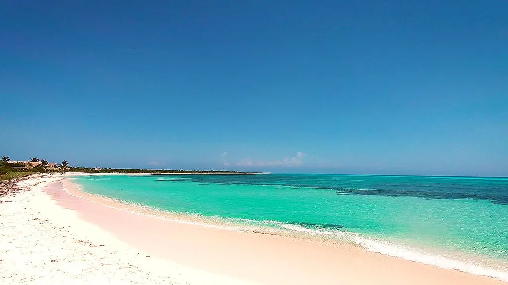 White sand and turquoise water on Cozumel