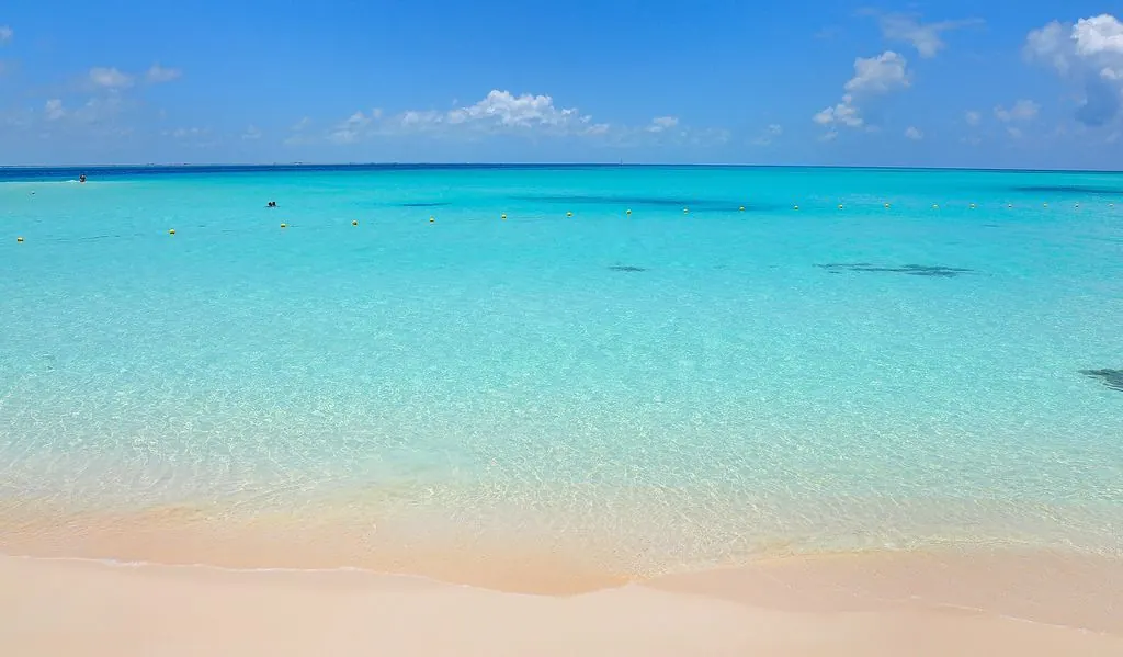Clear turquoise water on a Cozumel beach